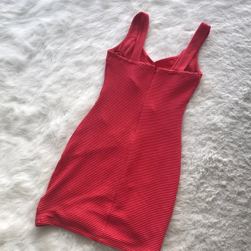 F21 RED DRESS - Picture 3 of 3